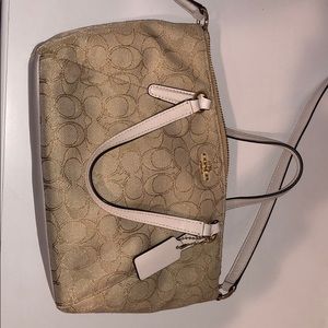Coach crossbody 👜